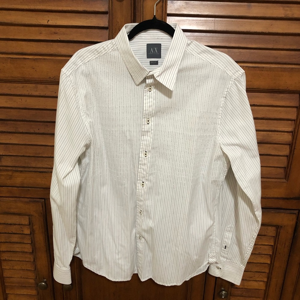 Armani Men’s White with 🖤Black & Gray🩶 Dotted Thin Stripes Shirt - Size Large